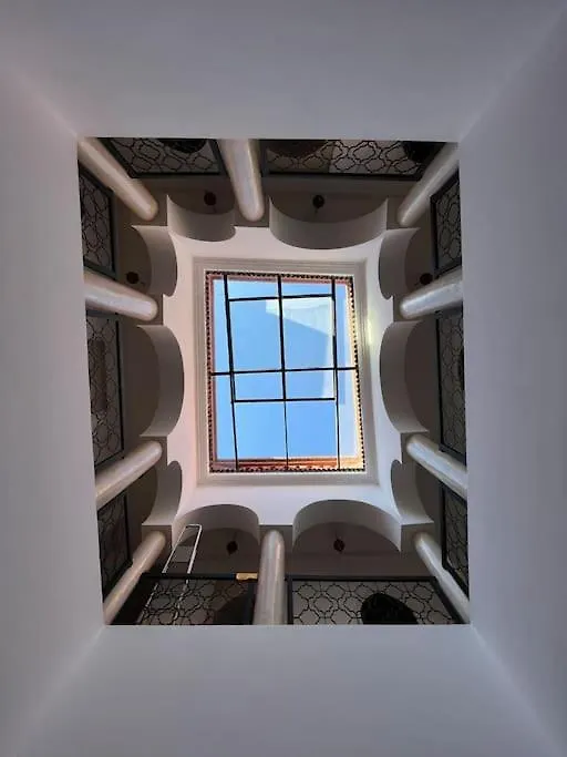 Vila Riad L'Ideal 4 Grand Riad Authentique Au Coeur De La Medina Marakéš